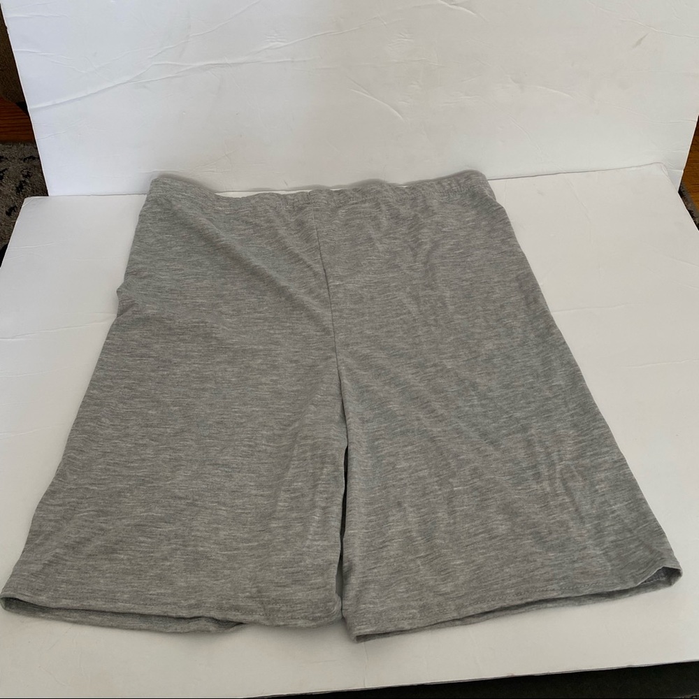 Boohoo cycling shorts grey